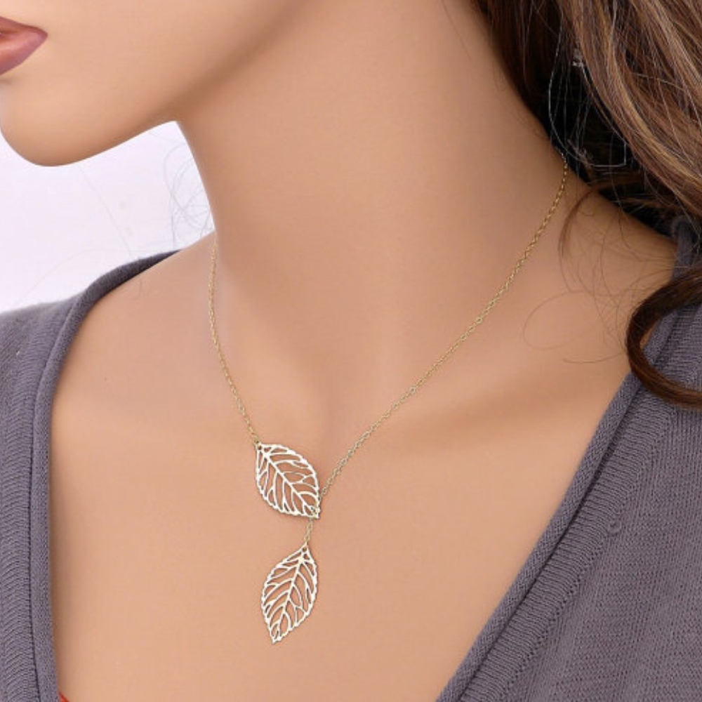 Double Leaf Delicate Necklace Silver - Picture 7 of 8
